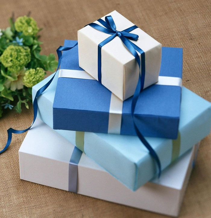 Geschenkverpackung, Verpacken von Geschenken Geschenkverpackung, Verpacken von Geschenken